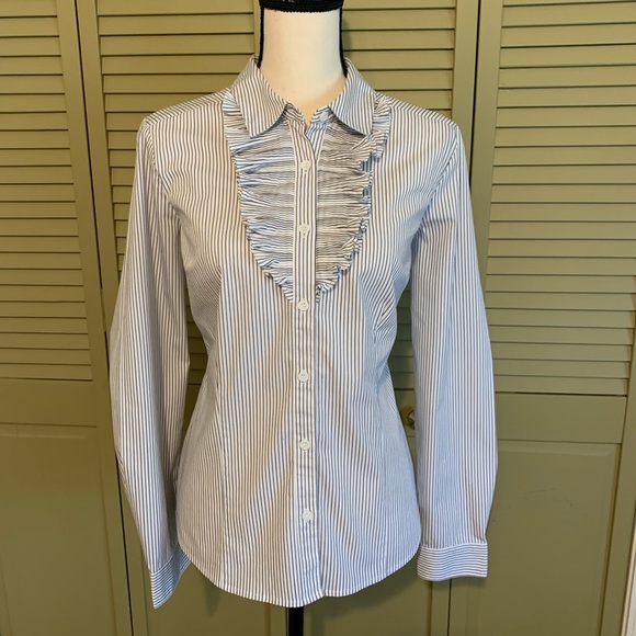 Tuxedo Ruffled Tailored Top - Picture 13 of 16